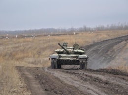 РФ провела танковые учения возле Украины и в Крыму