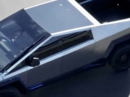 Новая версия Tesla Cybertruck показывает дизайнерские новшества