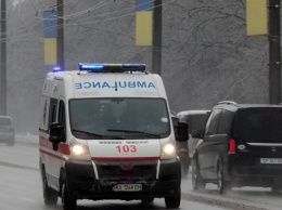 Перенес несколько инсультов: под Киевом мужчина три дня пролежал на полу