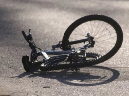 Под Запорожьем машина насмерть сбила двух мужчин на велосипеде