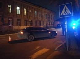 В Мариуполе Skoda сбила женщину, - ФОТО