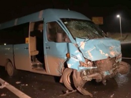 6 человек в больнице: в Днепре на Криворожском шоссе BMW влетел в маршрутку