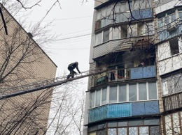 На Чоколовке в многоэтажке загорелась квартира: есть погибший