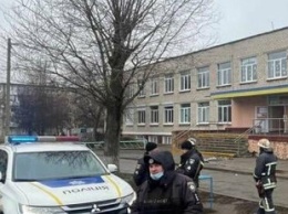"Минирование" школ в Бердянске: полиция проверила пять школ и не выявила взрывчатку