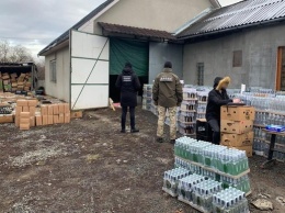 На Закарпатье нашли подпольный алкогольный цех