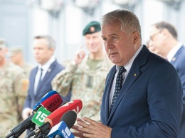Власти Литвы готовы передать Киеву летальное оружие для защиты от Путина
