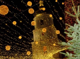 Как выглядят новогодние елки в областях Украины (ФОТО)