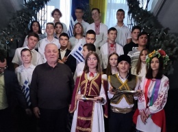 Одесский благотворитель привез подарки детям в греческие села в зоне Операции Объединенных сил (общество)