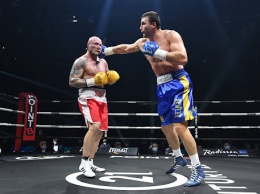 Украинец Сиренко стал главным супертяжем страны в профессиональном боксе