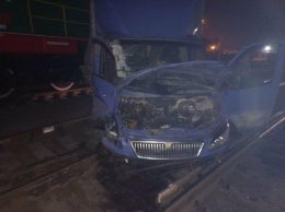 Появились фотографии с места страшной аварии на железнодорожном переезде в Мариуполе, - ФОТО