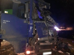 На автодороге Одесса-Вознесенск столкнулись три грузовика: погибли два водителя