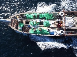 В ВМС США заявили, что перехватили контрабандное оружие из Ирана