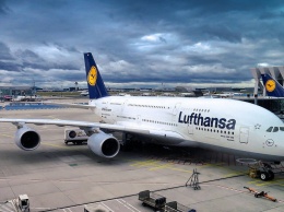 Немецкая авиакомпания Lufthansa отменяет свыше 30 тыс. рейсов из-за низкого спроса