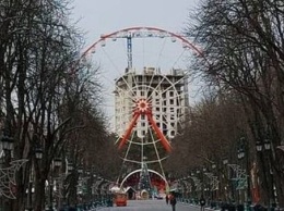 Прозрачный фасад: в мэрии Харькова решают, как сделать высотку за колесом обозрения незаметной