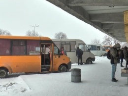 На Полтавщине снегопад заблокировал движение рейсовых автобусов