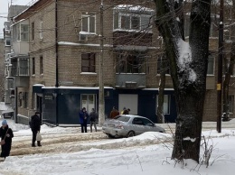 В Днепре недалеко от "Нагорки" машина заблокировала проезд трамваям