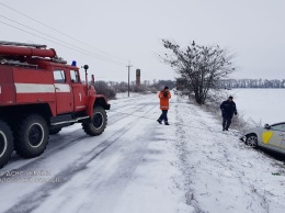 В Запорожской области заложниками непогоды стали десятки водителей: есть пострадавшие