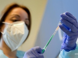Украинец получил 18 доз COVID-вакцины ради "вознаграждения"