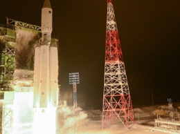 20-тонный "военный спутник" РФ может рухнуть на Землю в ближайшее дни (фото)