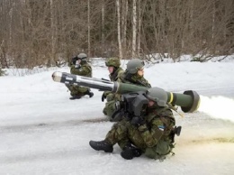 Эстония планирует поставить Украине Javelin и гаубицы