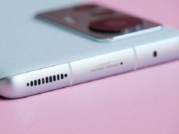 Xiaomi 12 Pro разобрали и рассмотрели изнутри