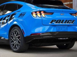 Полицейские Нью-Йорка получили электрические Ford Mustang
