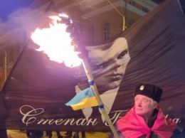 Факельный марш Бандеры состоялся в Киеве (ФОТО)