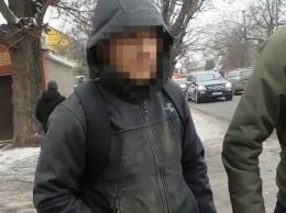 На "Двух столбах" в Одессе задержали грабителя "Новой почты"