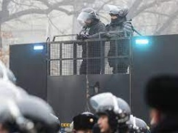 Переворот в Казахстане: Тысячи протестующих штурмуют резиденцию президента страны