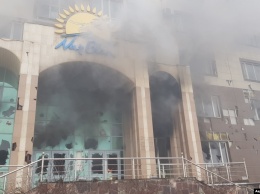 Из-за газовых протестов в столице Казахстана президентом введено двухнедельное ЧП - СМИ сообщают, что резиденция президента в Алма-Ате захвачена