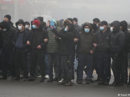 Комментарий: Протесты в Казахстане снизили опасность войны в Украине