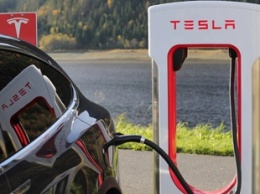 Американский стартап сделал батарею, на которой Tesla Model S смогла проехать 1210 км