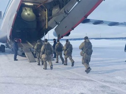 В Казахстан прибыли первые подразделения российских военных