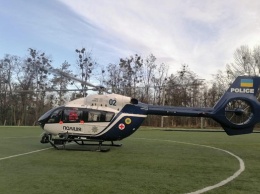 Вертолетом МВД в больницу доставили девушку