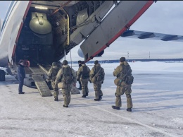 Российские самолеты доставили в Казахстан киргизских военных