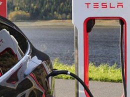 Автопилот Tesla подорожал до $12 тысяч