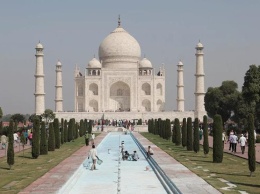 Индия ввела обязательный недельный карантин для путешественников
