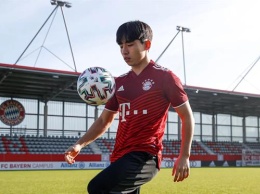 Бавария подписала корейского полузащитника на правах аренды
