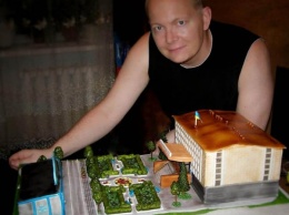 Здание вуза, лавочки, деревья и легендарное кафе: как выглядел первый масштабный торт днепровского кондитера