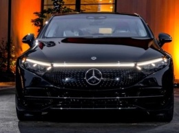 Mercedes отзывает флагманский EQS и S-Class