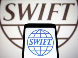 США и ЕС передумали отключать Россию от SWIFT, готовят другие санкции - СМИ