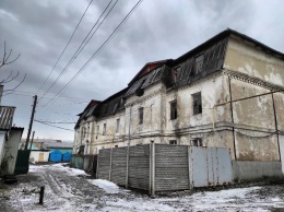Деревянные ступеньки и пластиковые окна: в Лисичанске показали, как выживают люди в домах ХIХ века