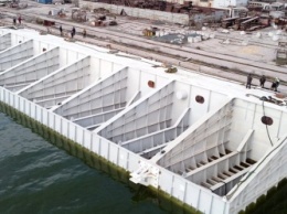 Завод «Океан» доставил батопорт сухого дока на место установки