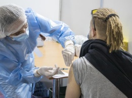 В Харькове сделали прививки от COVID-19 47% жителей города