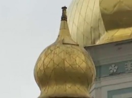 Ветер сорвал крест с купола Софийского собора (ФОТО)