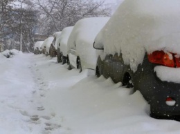 Из-за снегопада в Большой Ялте 19 января отменяются занятия в школах
