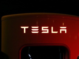 Водитель Tesla впервые предстанет перед судом за смертельное ДТП, в котором участвовал автопилот