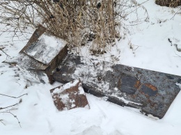 В Днепре мужчины пытались украсть надгробие на Сурско-Литовском кладбище