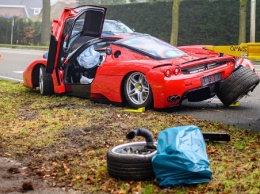 Культовый суперкар Ferrari за $3 миллиона разбили во время тест-драйва | ТопЖыр