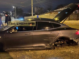 В Харькове пьяный водитель влетел в Tesla